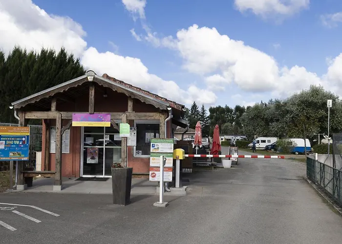 Campsite Les Nysades Mirepoix (Ariege)